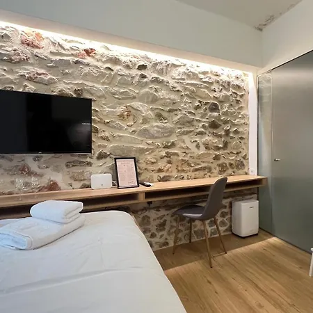 Apartment Appianou Never Too Small